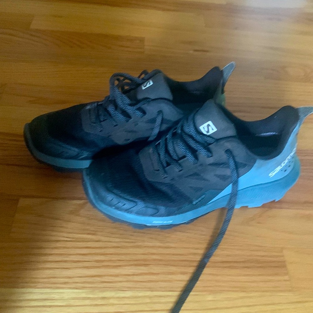 Salmon women’s outpulse hiking shoes